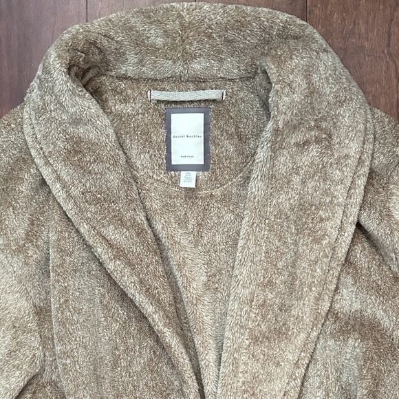 Daniel Buchler Men’s Plush Tan Bathrobe, Size L/XL - Picture 3 of 15